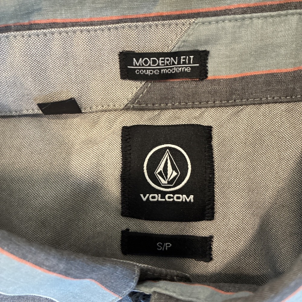 Volcom Mens Short Sleeve Button Up Shirt Men's Small Stripe Casual Modern Fit - Picture 4 of 11